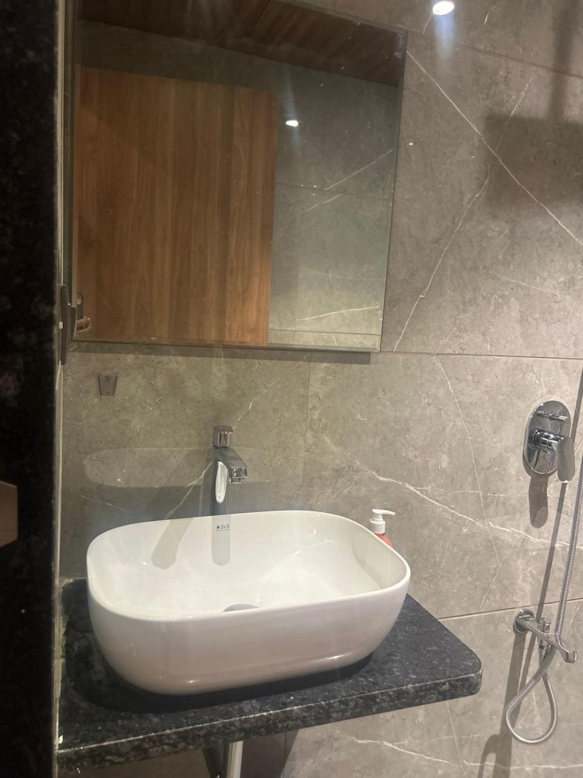 Hotel Aura Inn Airoli ,Digha Navi Mumbai Exteriör bild