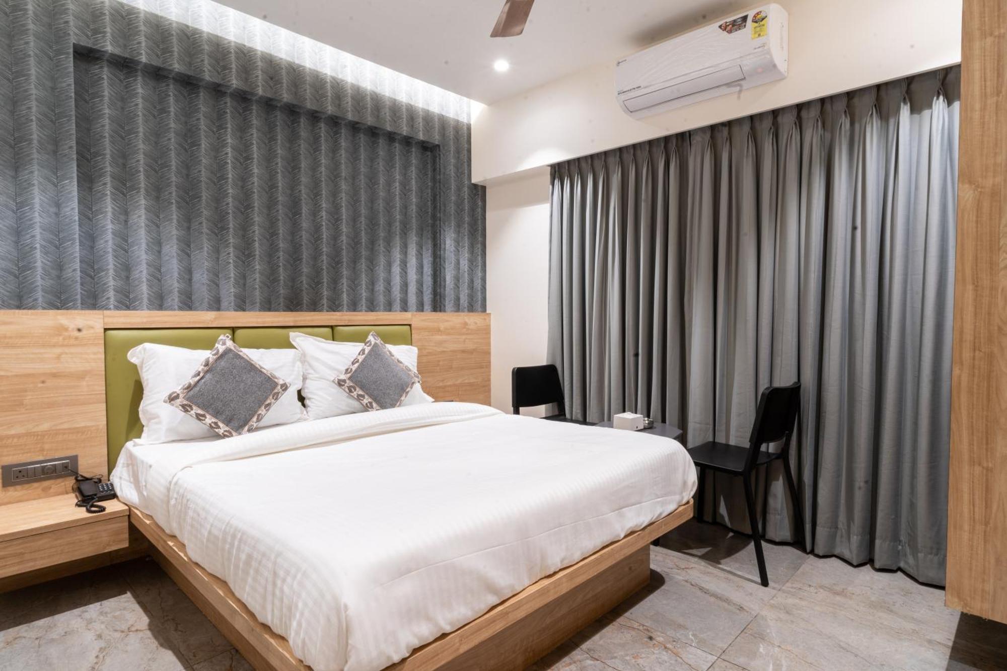 Hotel Aura Inn Airoli ,Digha Navi Mumbai Exteriör bild