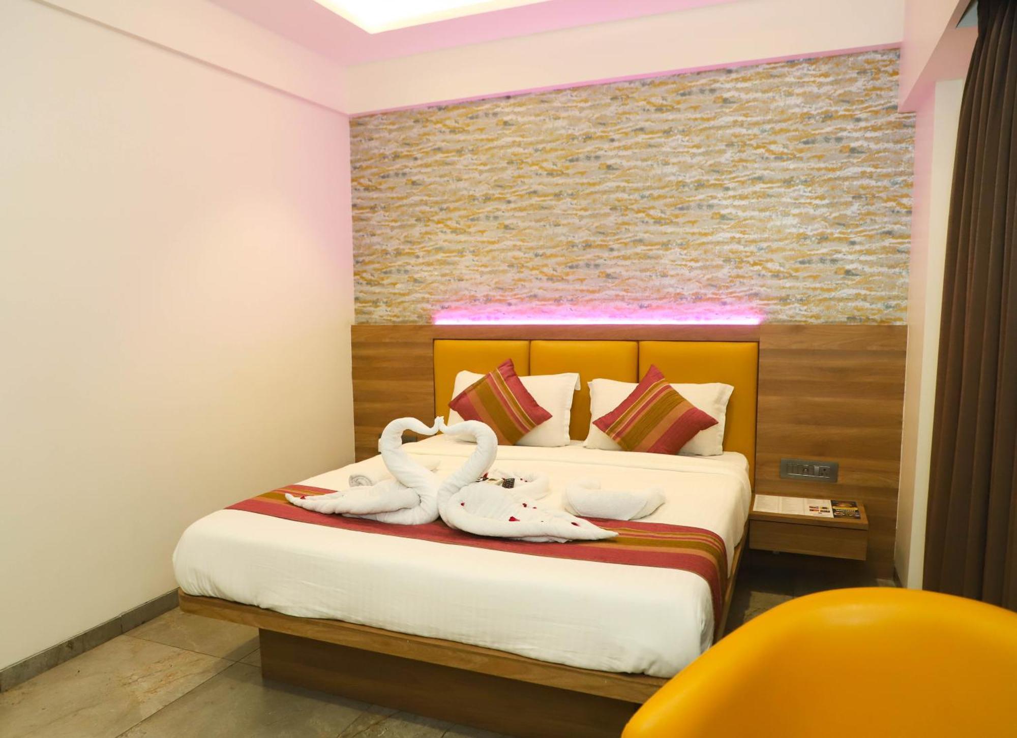 Hotel Aura Inn Airoli ,Digha Navi Mumbai Exteriör bild